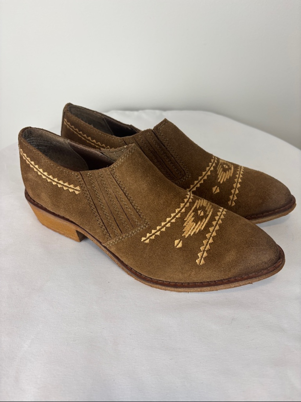Naughty Monkey Boho Western Embroidered Suede Slip On Booties Size 8.5 Festival